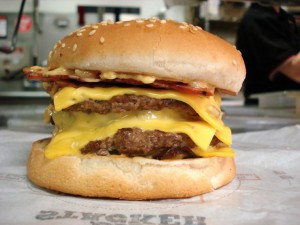 #6-cheeseburger-820178_1280-740x555